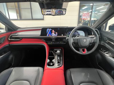 صورة 2 لـ 2024 Toyota CROWN SPORT
