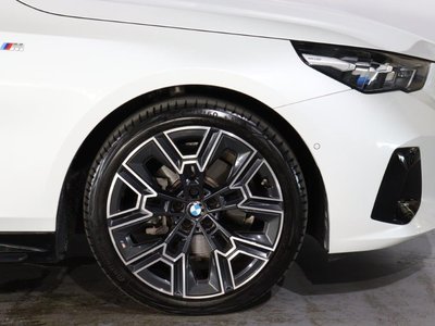 2024 BMW 5 SERIES TOURING 照片 60