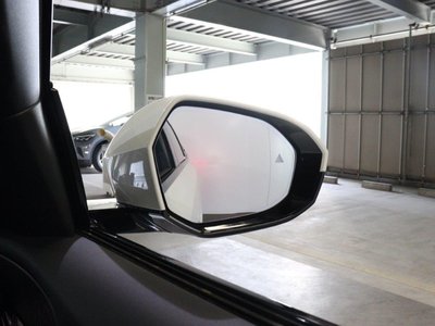 2024 BMW 5 SERIES TOURING 照片 8