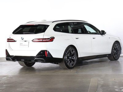 2024 BMW 5 SERIES TOURING 照片 2