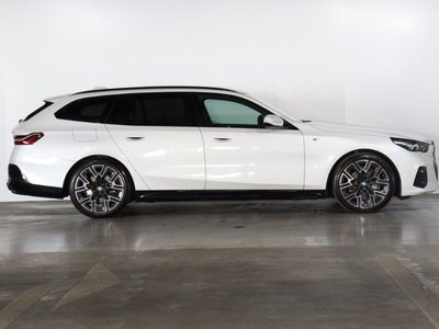 2024 BMW 5 SERIES TOURING 照片 3
