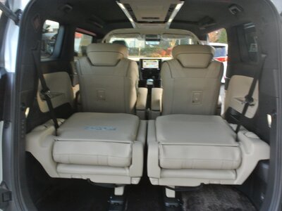 2024 Toyota ALPHARD — фото 32