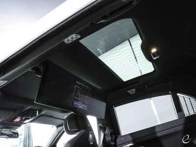 2023 BMW 7 SERIES photo 9