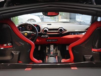 صورة 29 لـ 2018 Ferrari 812 SUPERFAST