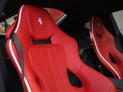 صورة 14 لـ 2018 Ferrari 812 SUPERFAST