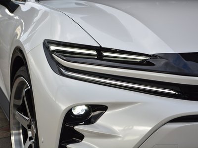 2024 Toyota CROWN SPORT photo 16