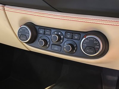 2016 Ferrari 488 SPIDER — фото 34
