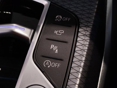 2025 BMW 3 SERIES thumbnail 23