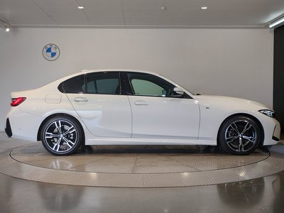 2025 BMW 3 SERIES photo 10