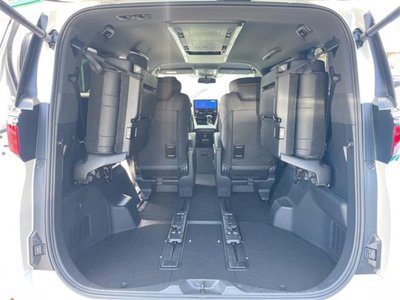 2023 Toyota ALPHARD — фото 15
