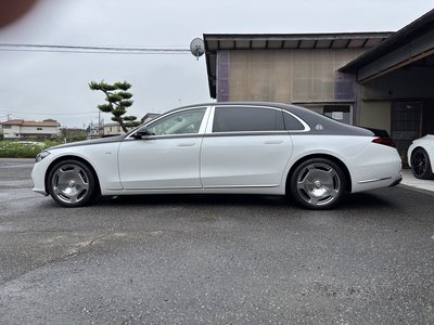 2024 Mercedes-BENZ S-CLASS MAYBACH photo 3