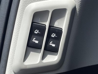 2021 Toyota LAND CRUISER PRADO thumbnail 18