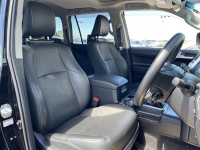 2021 Toyota LAND CRUISER PRADO thumbnail 23