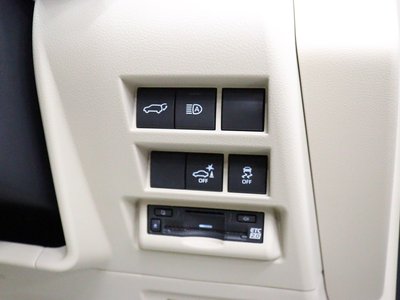 2025 Toyota LAND CRUISER 300 thumbnail 74