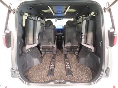 2023 Toyota ALPHARD — фото 31