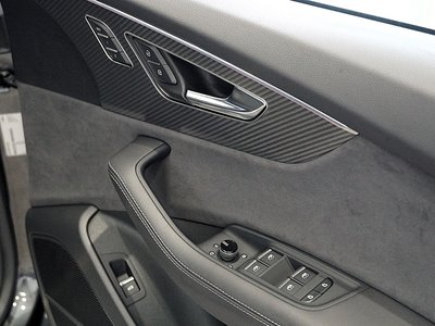 صورة 31 لـ 2024 AUDI SQ8