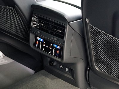 صورة 28 لـ 2024 AUDI SQ8
