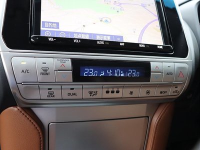 2021 Toyota LAND CRUISER PRADO photo 13