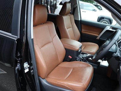 2021 Toyota LAND CRUISER PRADO thumbnail 21