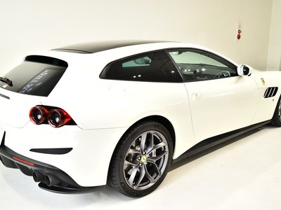 2019 Ferrari GTC4 LUSSO — фото 6