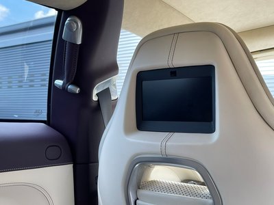 صورة 32 لـ 2012 Aston Martin RAPIDE