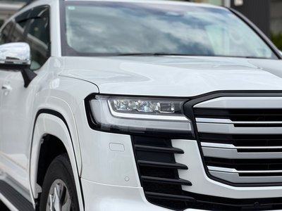 2025 Toyota LAND CRUISER 300 thumbnail 23