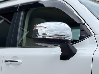 2025 Toyota LAND CRUISER 300 thumbnail 30