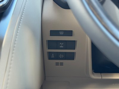 2025 Toyota LAND CRUISER 300 photo 13