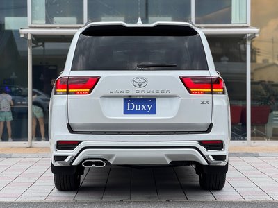 2025 Toyota LAND CRUISER 300 thumbnail 38