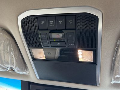 2025 Toyota LAND CRUISER 300 thumbnail 61
