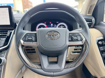 2025 Toyota LAND CRUISER 300 thumbnail 68