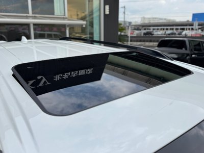 2025 Toyota LAND CRUISER 300 thumbnail 26