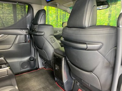 صورة 58 لـ 2023 Toyota ALPHARD