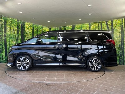 صورة 30 لـ 2023 Toyota ALPHARD