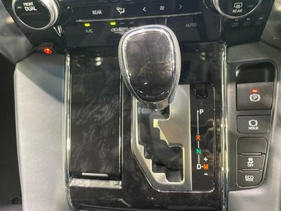 صورة 62 لـ 2023 Toyota ALPHARD