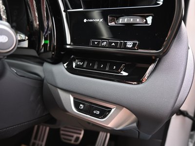 2026 Lexus RX photo 26