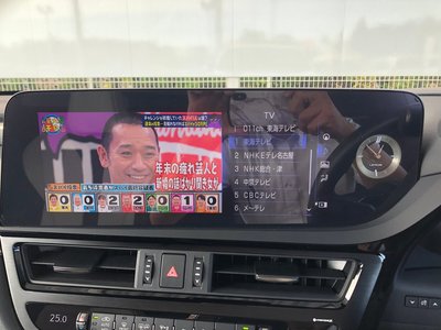 2021 Lexus ES thumbnail 18