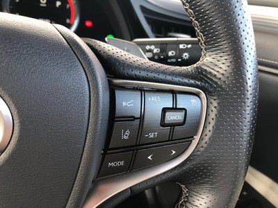 2021 Lexus ES thumbnail 26