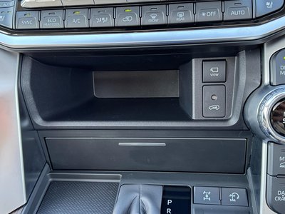 2025 Toyota LAND CRUISER 300 thumbnail 51