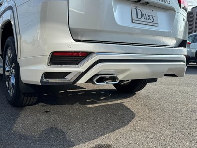 2025 Toyota LAND CRUISER 300 thumbnail 25
