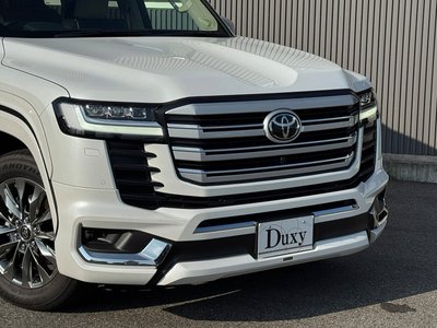 2025 Toyota LAND CRUISER 300 thumbnail 10