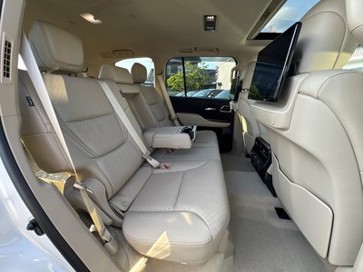 2025 Toyota LAND CRUISER 300 thumbnail 68