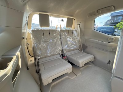 2025 Toyota LAND CRUISER 300 thumbnail 73