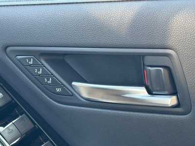 2025 Toyota LAND CRUISER 300 thumbnail 39