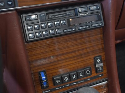 صورة مصغرة 28 لـ 1983 Mercedes-BENZ SL