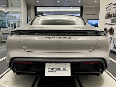 2024 Porsche TAYCAN photo 5