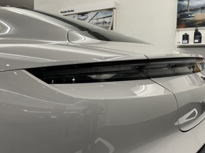 2024 Porsche TAYCAN photo 6