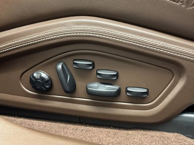 2024 Porsche TAYCAN thumbnail 18