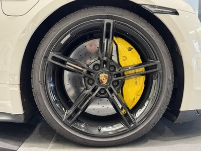 2024 Porsche TAYCAN thumbnail 20