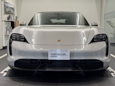 2024 Porsche TAYCAN photo 2